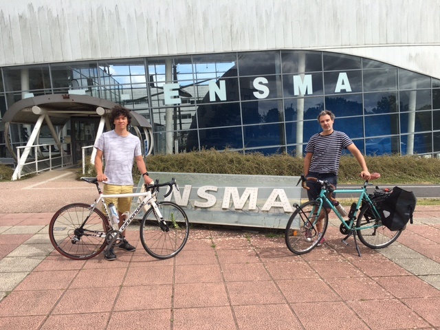 ISAE-ENSMA : une équipe engagée dans le challenge Mai à Vélo !